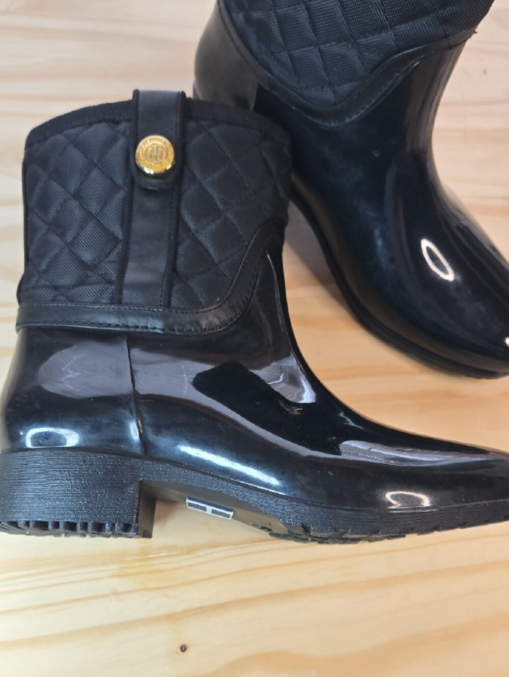 Tommy Hilfiger Black Quilted Short Rain Boots - Picture 3 of 5